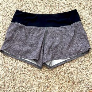 LuluLemon speed up short 4 inch. Size 4